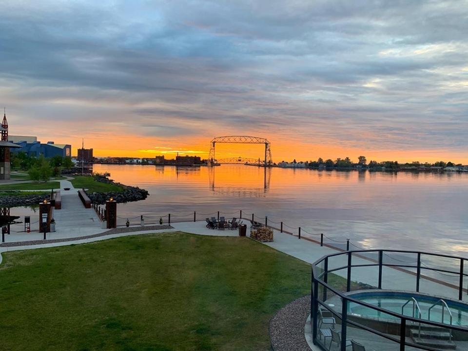 Pier B Resort Duluth Exterior foto